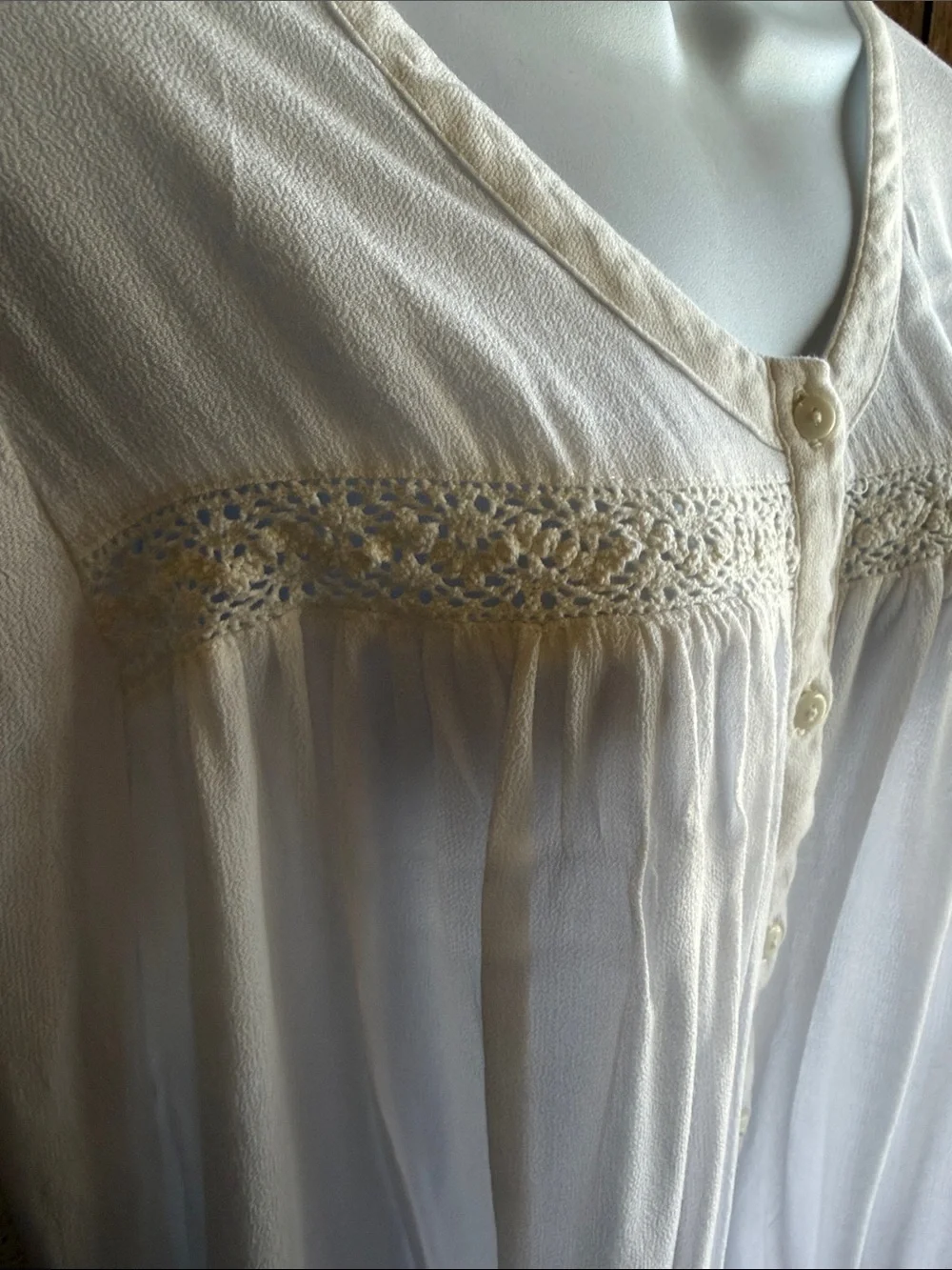 Knox Rose Cream Ivory Crepe Flowy Button-Front Boho Blouse with Lace Trim